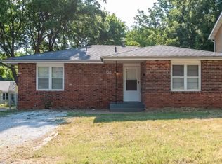 1521 S Grant Ave, Springfield, MO 65807