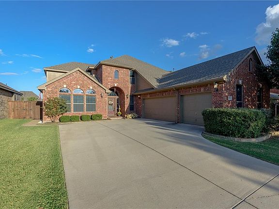 3rd image of 214 Barkley Dr