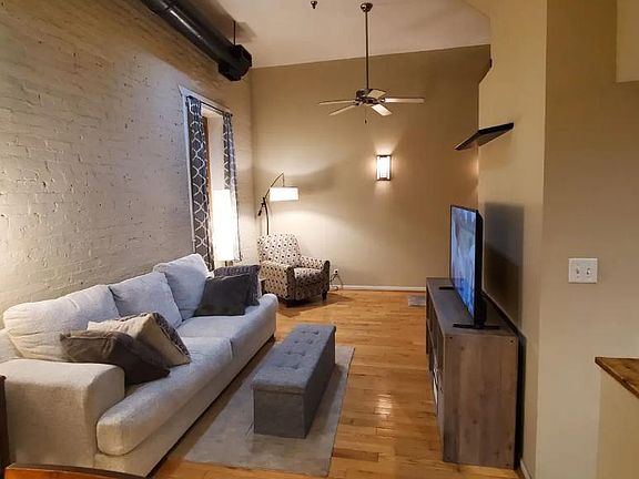 5th image of 111 N Central St