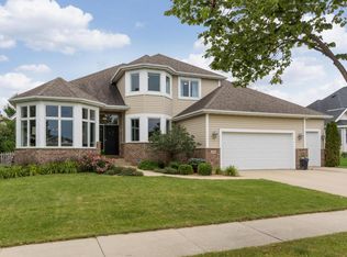 2006 Century Hills Dr NE, Rochester, MN 55906