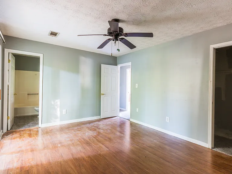 3061 Meadow Wood Ct — Photo 17