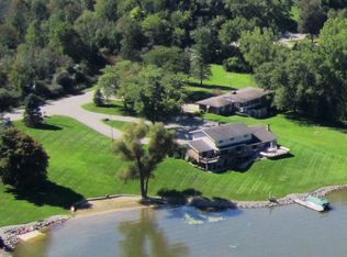 7092 Driftwood Dr, Fenton, MI