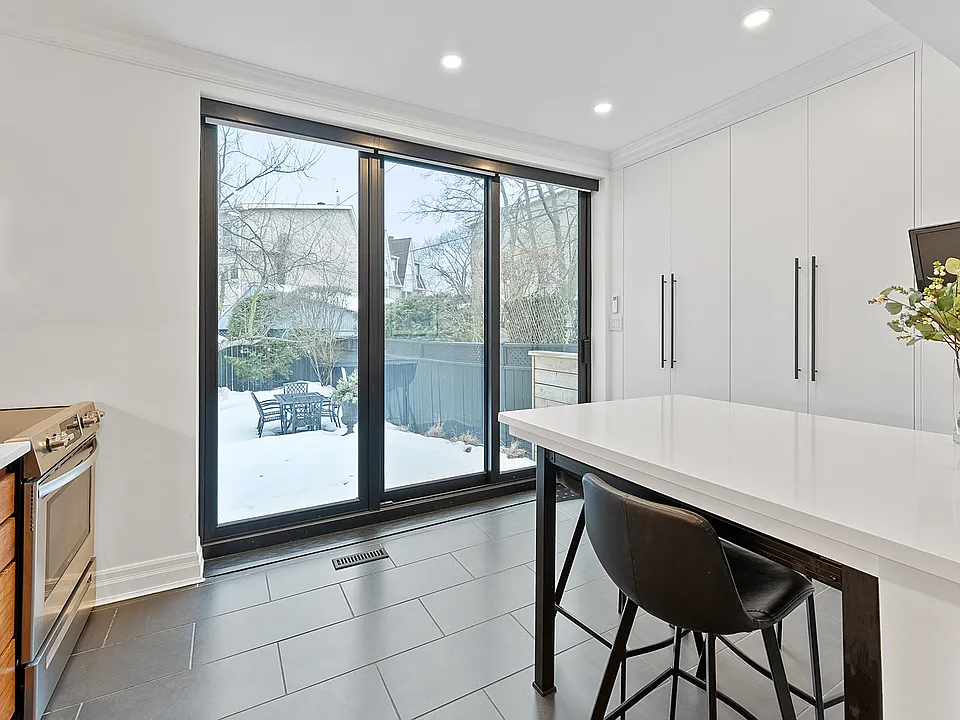 111 Summerhill Ave