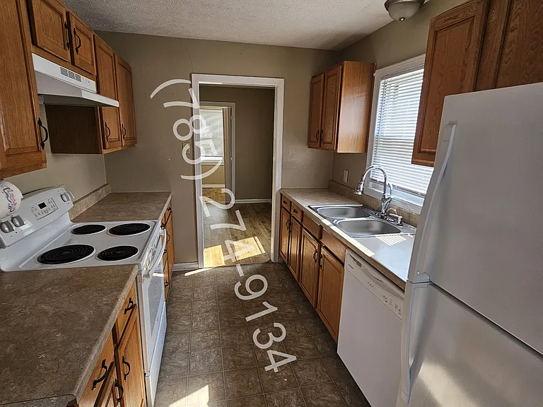 433 E Cloud St — Photo 8