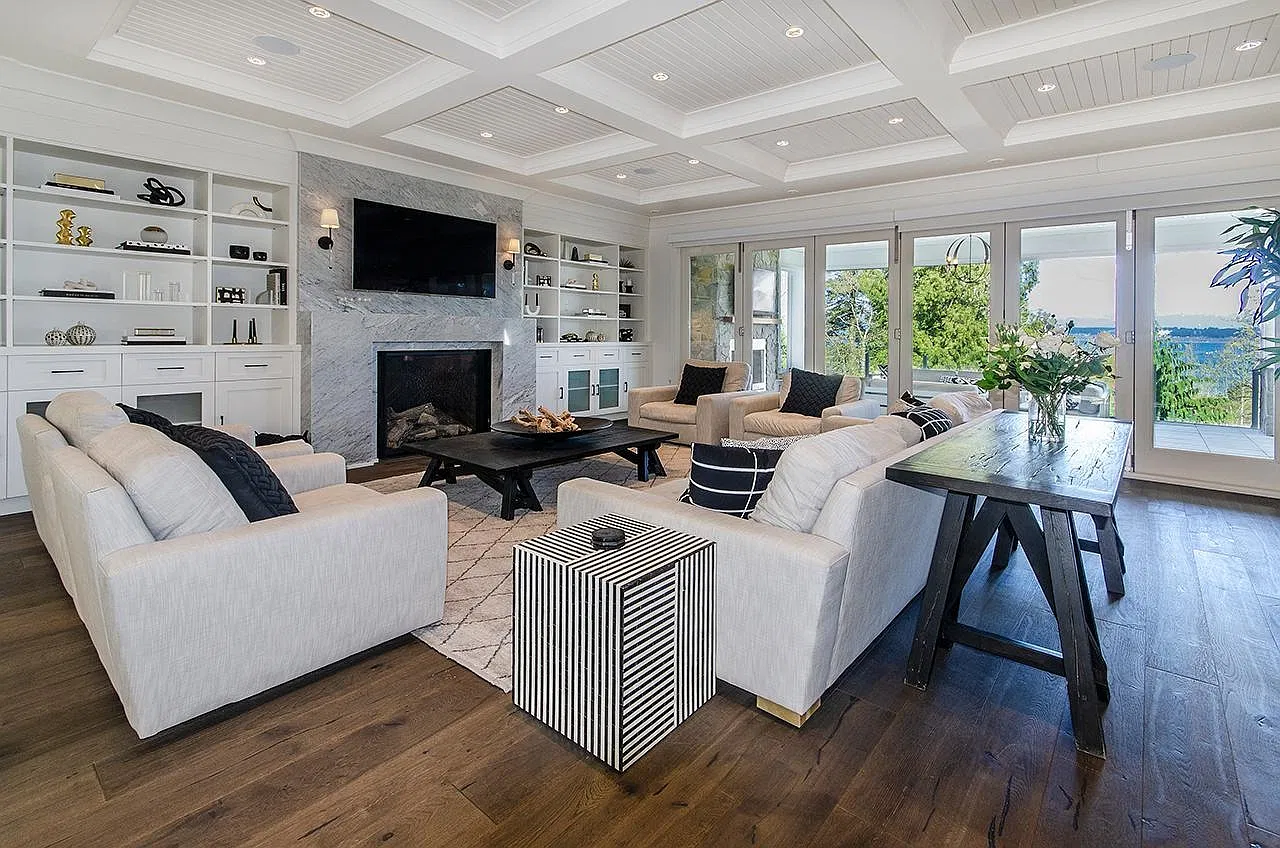 5 bed, 14000 sqft, $20,000 — Photo 2