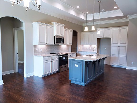 2nd image of 107 Old Heritage Ln