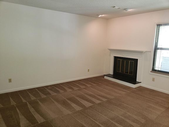 5th image of 8400 Olde Colony Trl APT 71