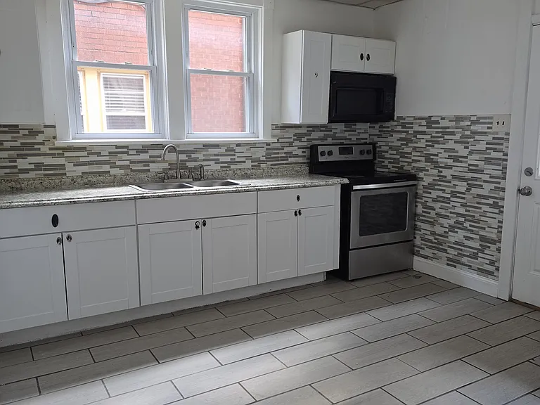 1920 Mulberry St — Photo 5