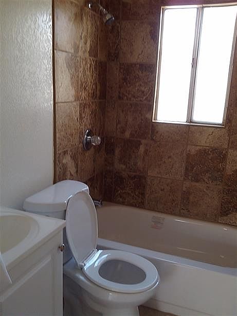 2nd image of 5428 S Figueroa St