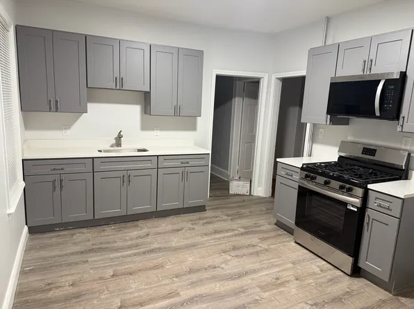 10 Humphreys St Floor 2, Dorchester, MA 02125