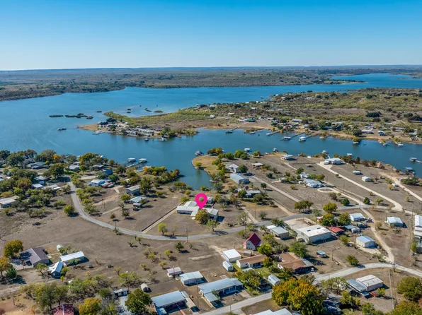 155 Lakeview Dr, Coleman, TX 76834