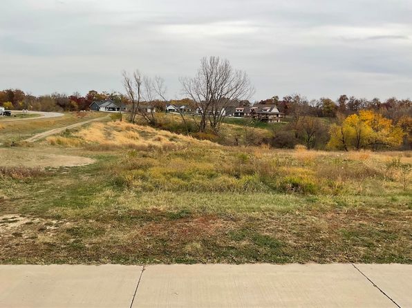 2988 127th Dr, Amana, IA 52203