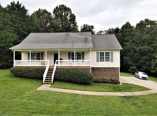 353 Yale St, North Wilkesboro, NC 28659