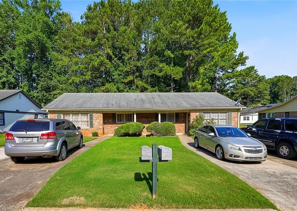 1st image of 3440 Southgate Trl SE
