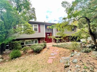 284 Ridge Rd, New City, NY 10956