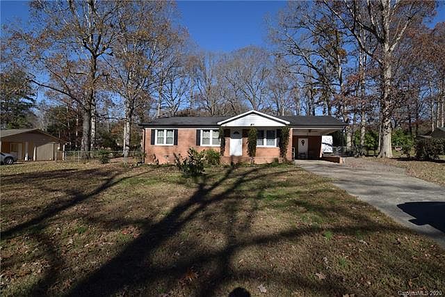 1st image of 206 Daniel Dr