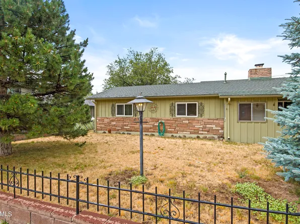 2133 N Navajo Drive, Flagstaff, AZ 86001