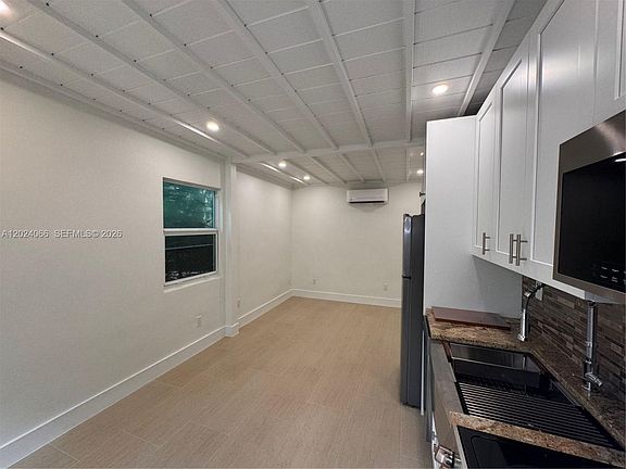 3rd image of 231 Salamanca Ave #A