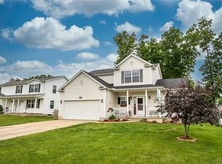 1076 Shrewsbury Dr, Ravenna, OH 44266