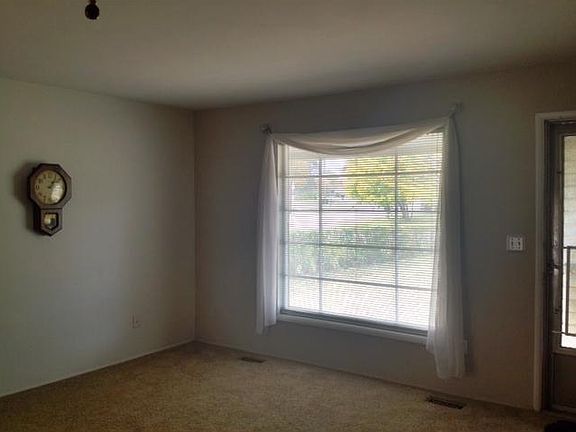 2nd image of 9 Dover Dr