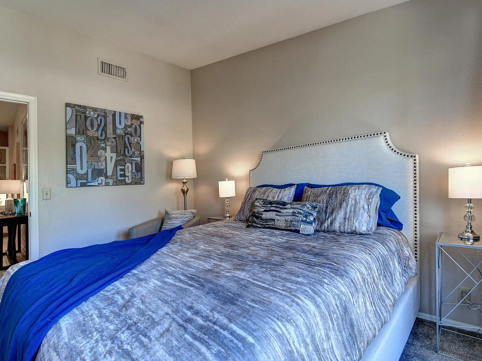3 bed, 1398 sqft, $3,850 — Photo 4