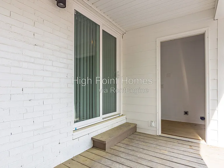 400 Gallery Ln #B-7 — Photo 9