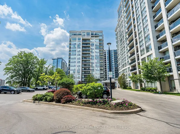 60 Disera Dr #807, Vaughan, ON L4J 9G1