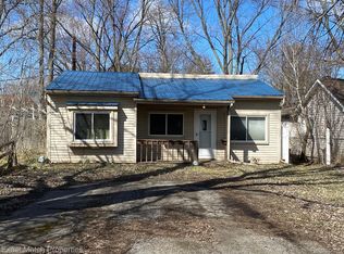 2680 Mott Ave, Waterford, MI 48328