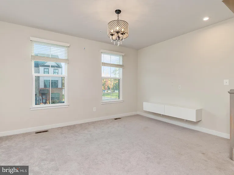 559 Levanna Lane Gln — Photo 23