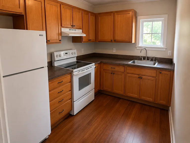 Kitchen (from LR)