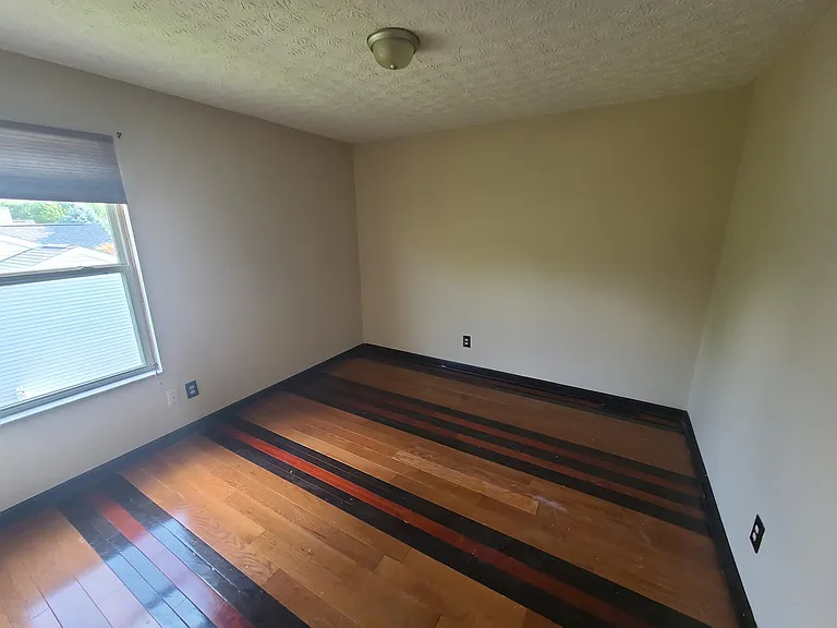 3542 Patcon Way — Photo 26