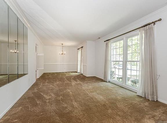 5th image of 5900 Coatbridge Ln