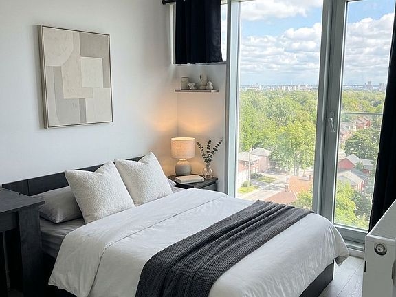 3rd image of 652 Princess St #1005