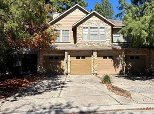 16 Scarlet Woods Ct, Spring, TX 77380