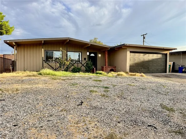 734 Woodgate St, Lancaster, CA 93534