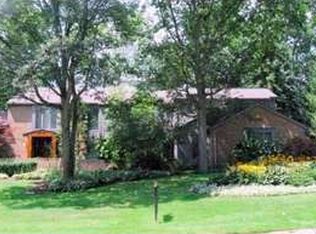 3774 Wabeek Lake Dr W, Bloomfield Hills, MI