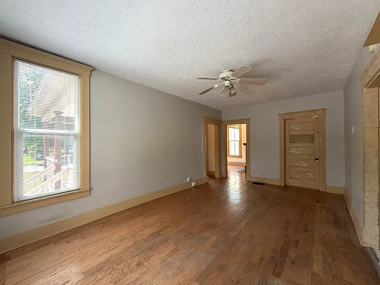 758 S Delaware Ave — Photo 16