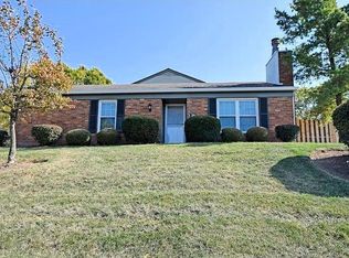 27 Applewood Dr, Fairfield, OH 45014