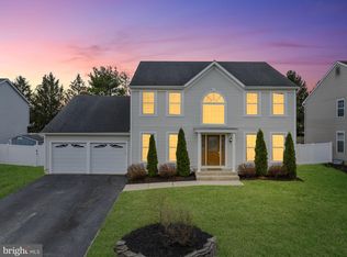 17 Cattell Dr, Sicklerville, NJ 08081