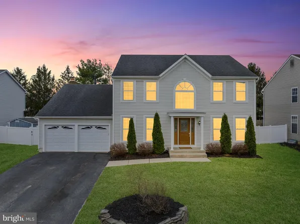 17 Cattell Dr, Sicklerville, NJ 08081