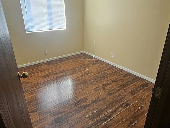 2nd image of 184 Judy Ct APT B