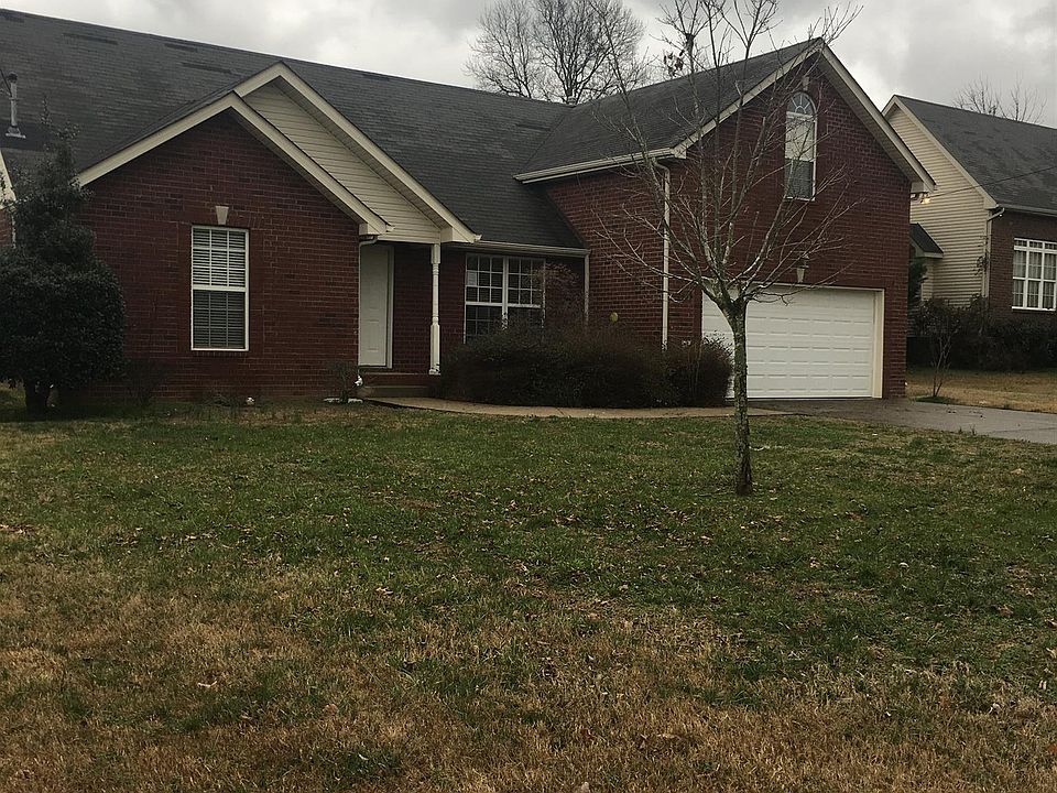 1st image of 2939 Greentree Dr