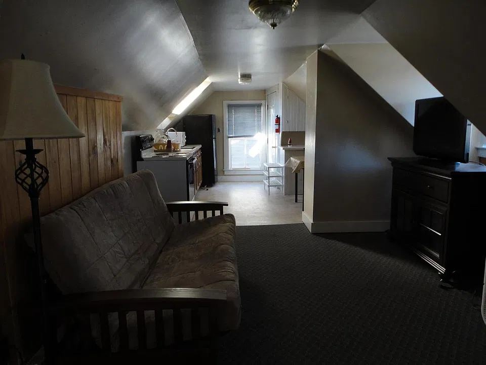 living room to kitchen