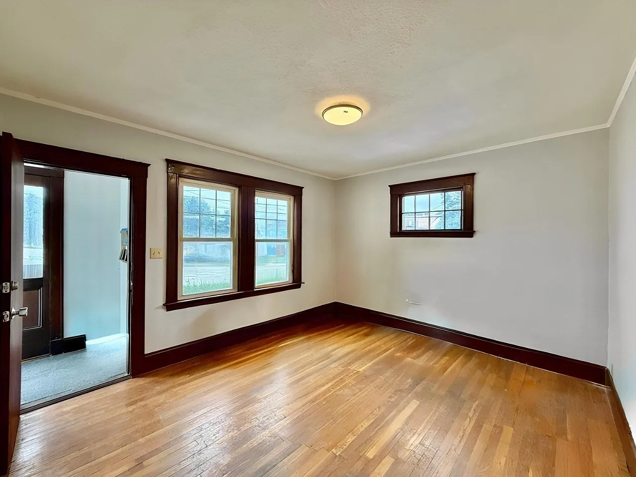 2 bed, 750 sqft, $2,100 — Photo 1