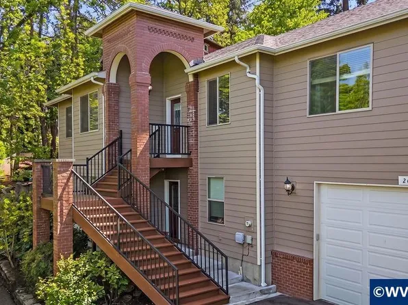2652 Hoo Doo Dr NW, Salem, OR 97304