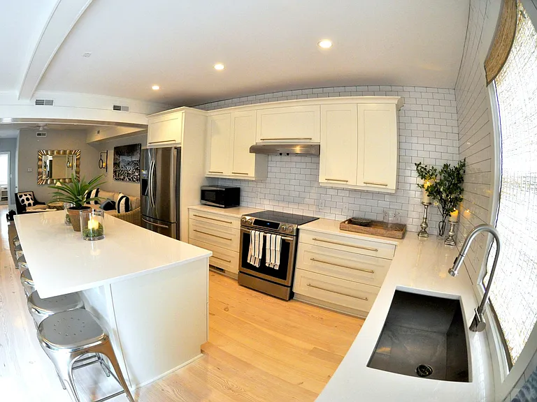33 Bogard St — Photo 3