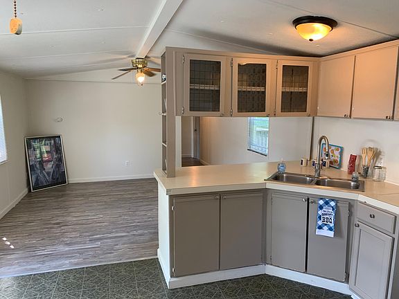 2nd image of 937 Midway Blvd