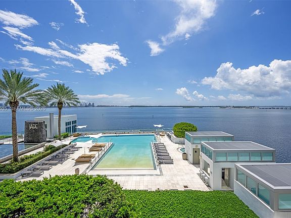 3rd image of 1331 Brickell Bay Dr APT 911