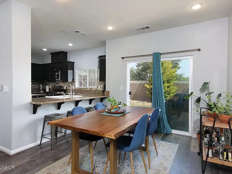 2017 Green Ridge Cir — Photo 2