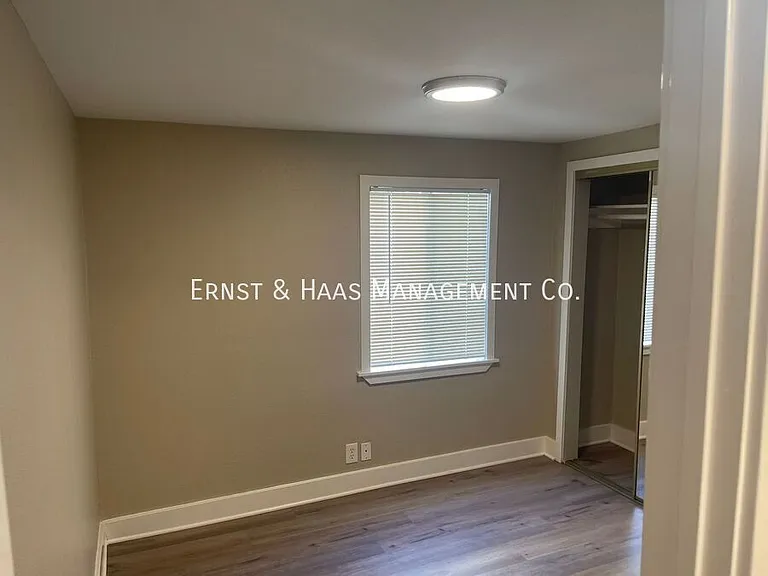 1222 E Appleton St — Photo 6